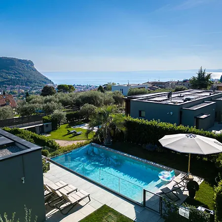 Luxury With Pool *