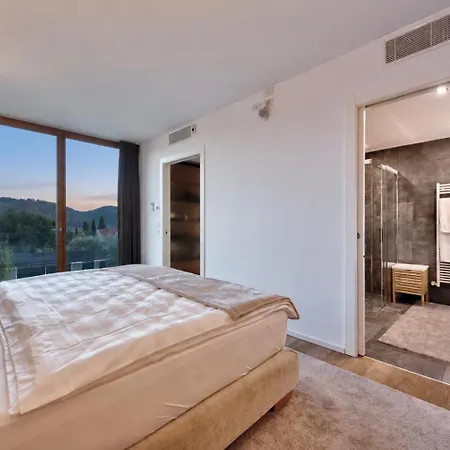 Luxury With Pool Garda (Verona)